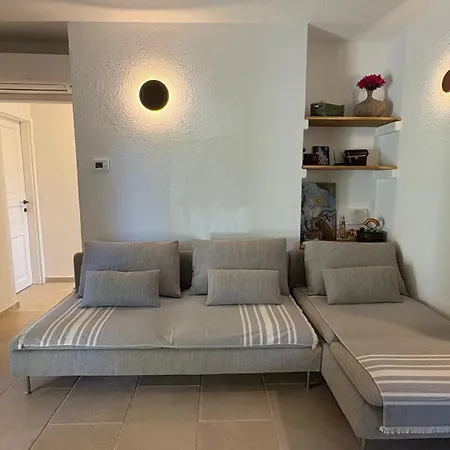 בית נופש House Rudnik In Silent Village, Island Krk *