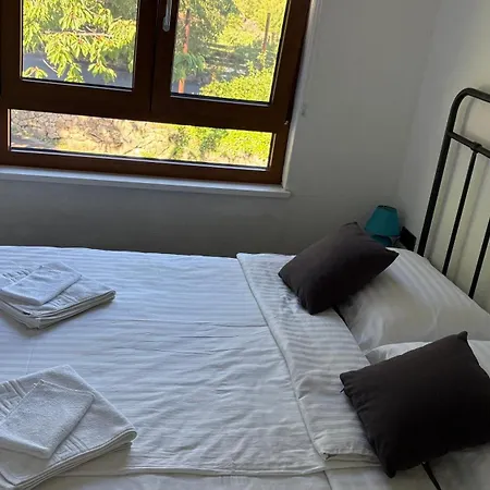 House Rudnik In Silent Village, Island Krk בית נופש Isola Veglia