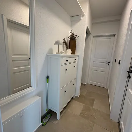 House Rudnik In Silent Village, Island Krk בית נופש *