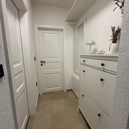 House Rudnik In Silent Village, Island Krk בית נופש *