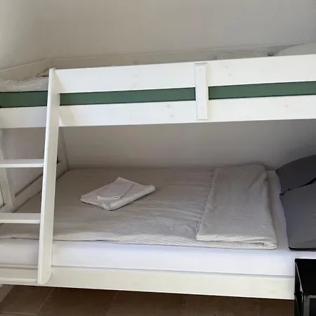 בית נופש House Rudnik In Silent Village, Island Krk Isola Veglia