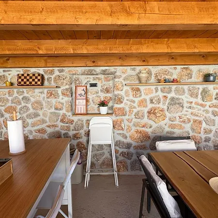 בית נופש House Rudnik In Silent Village, Island Krk *