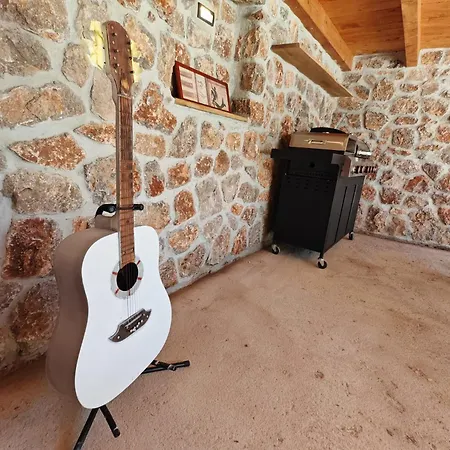 House Rudnik In Silent Village, Island Krk * Isola Veglia